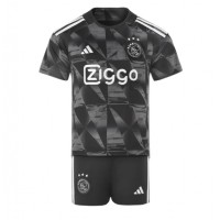 Ajax Fotballklær Tredjedraktsett Barn 2023-24 Kortermet (+ korte bukser)